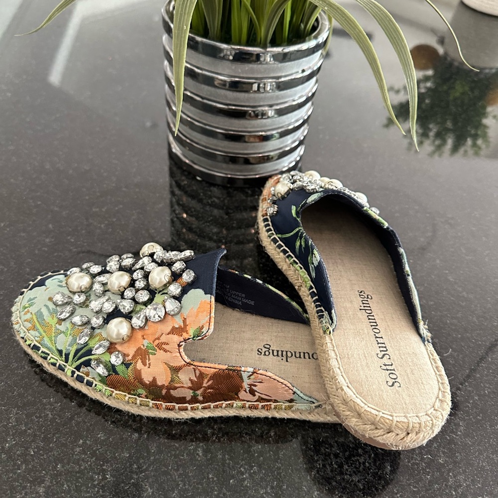 NWOT Soft Surroundings Embellished Floral Espadrille Loafers - Picture 3 of 4